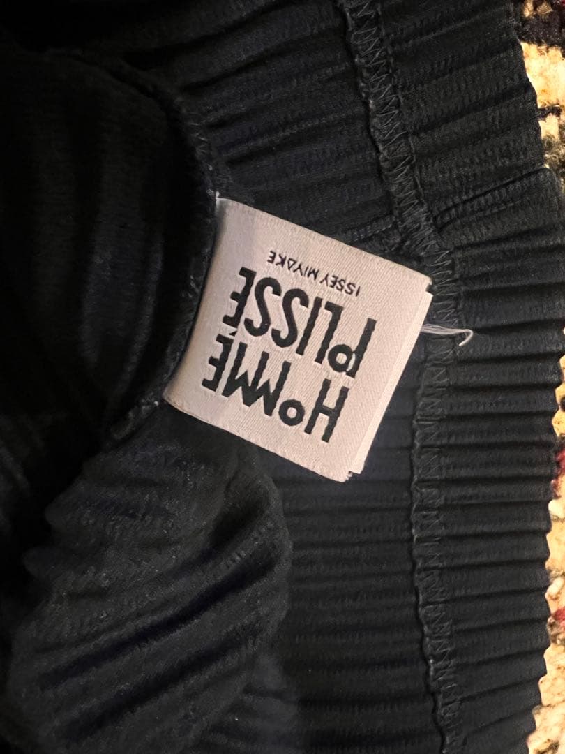 HOMME PLISSÉ オムプリッセ　イッセイミヤケ　ネイビー Tシャツ