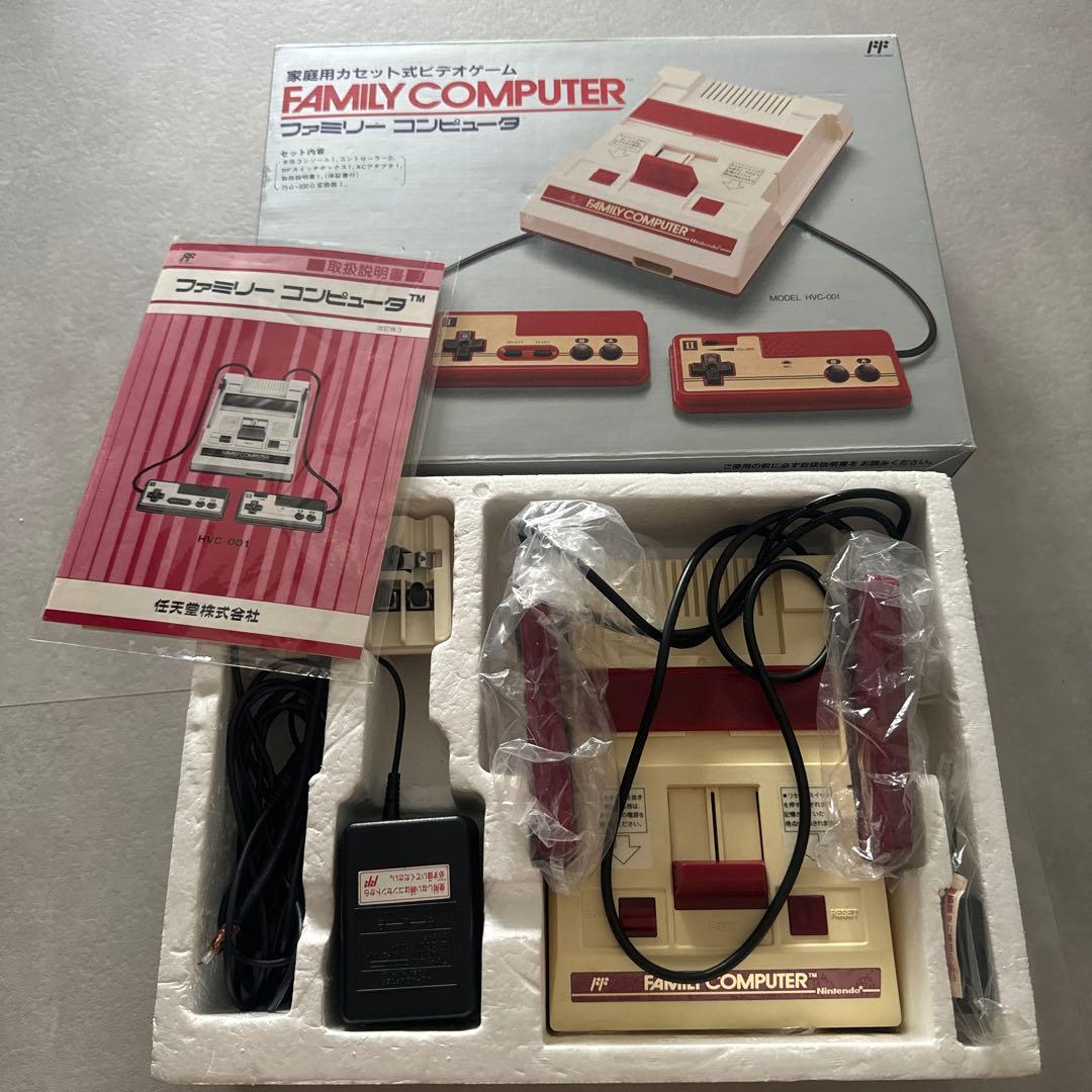 任天堂　ファミリーコンピュータ　ファミコン【動作品】　このまま遊べる