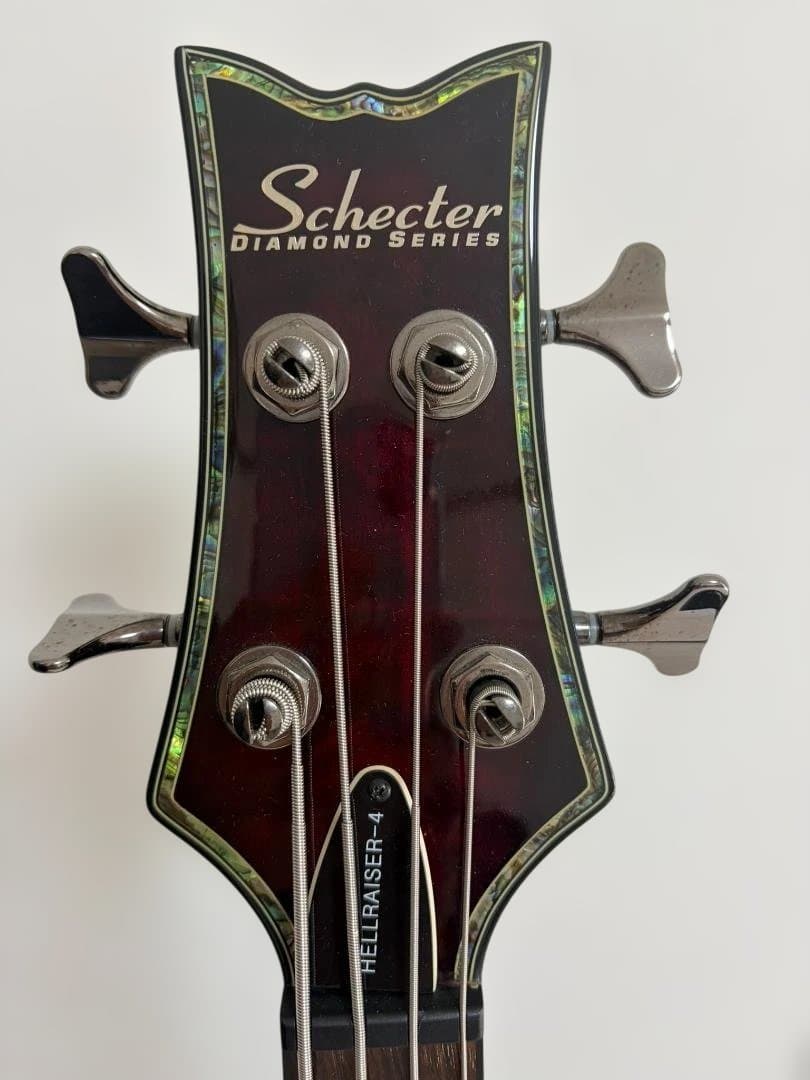 Schecter HELLRAISER-4 韓国製　4弦ベース　装飾が綺麗