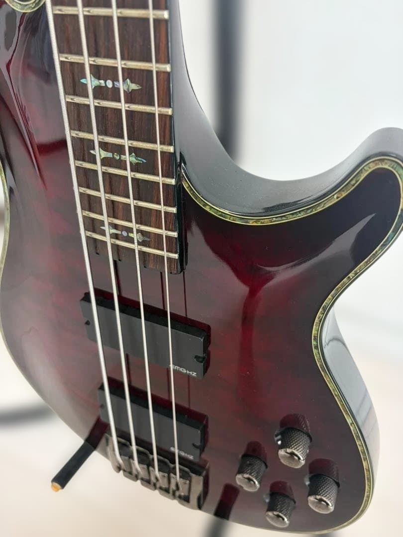 Schecter HELLRAISER-4 韓国製　4弦ベース　装飾が綺麗