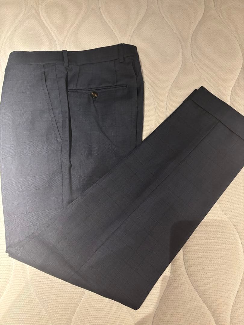 ISAIA ネイビー　スーツ　42
