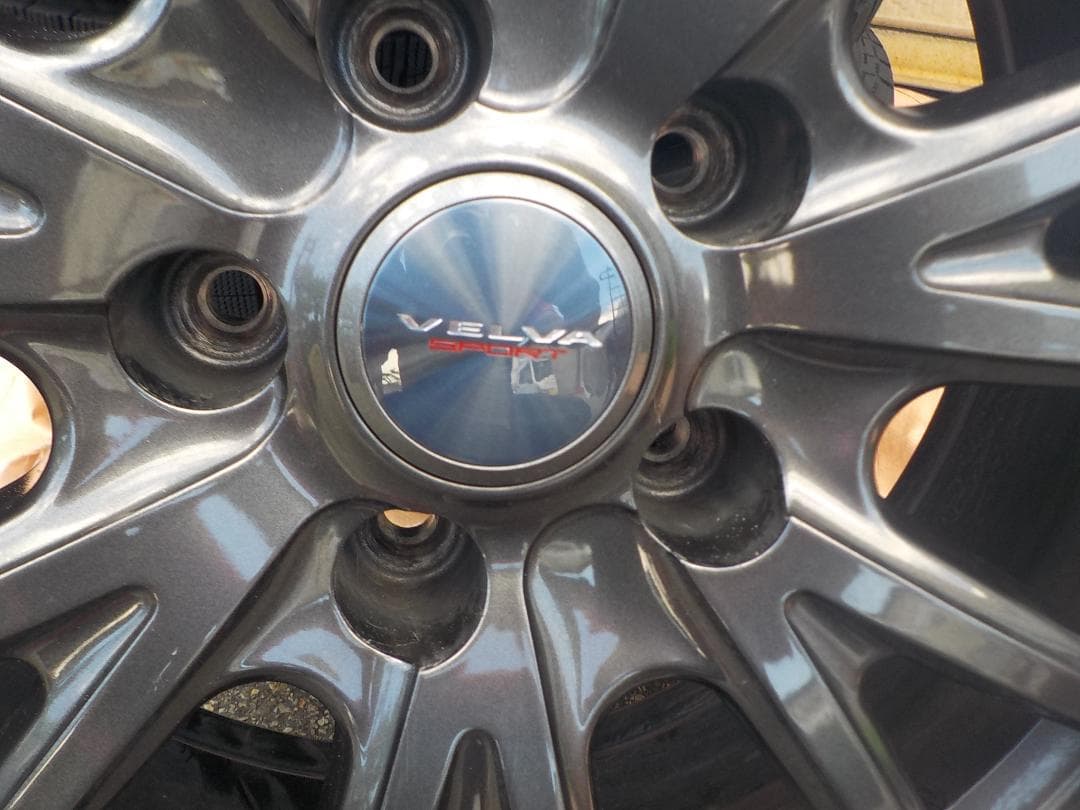大阪 ピレリ スタッドレスホイール付4本セット走行3000km225/65R17