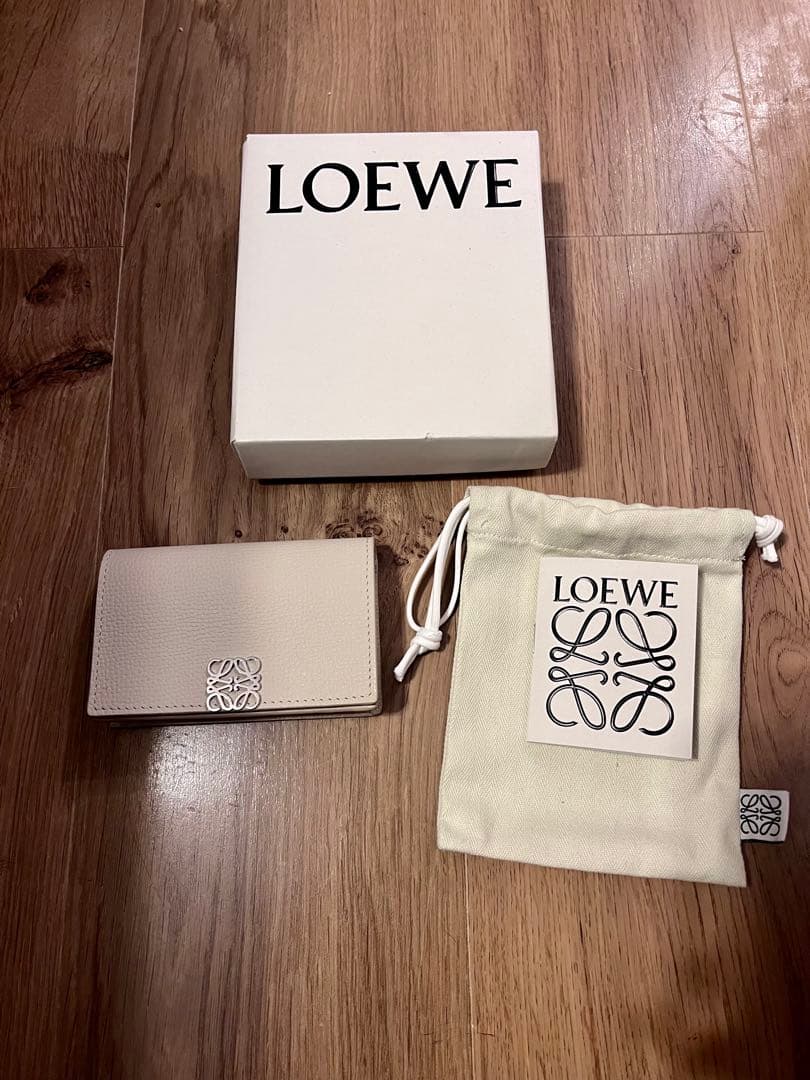 LOEWE アイボリー 名刺入れ