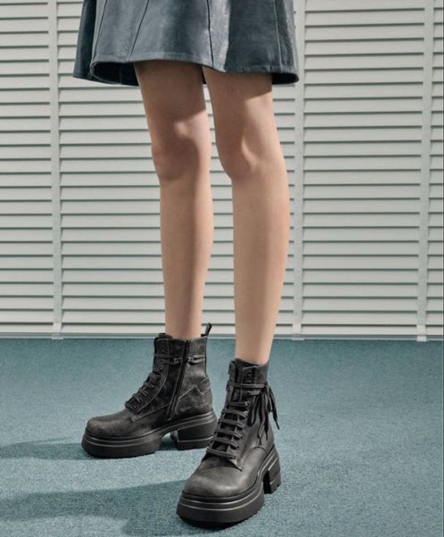 レースアップ チャンキーアンクルブーツ CHARLES & KEITH