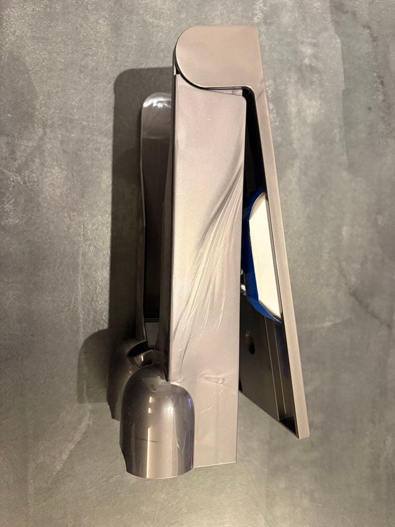【ジャンク品】Dyson V11コードレスクリーナー　本体＆充電スタンド