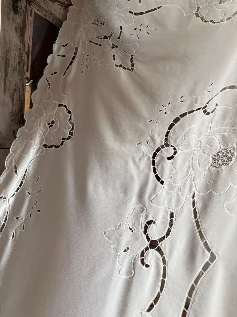 フランスアンティークஐ⋆*花柄刺繍の大判クロス・カーテンにも〜