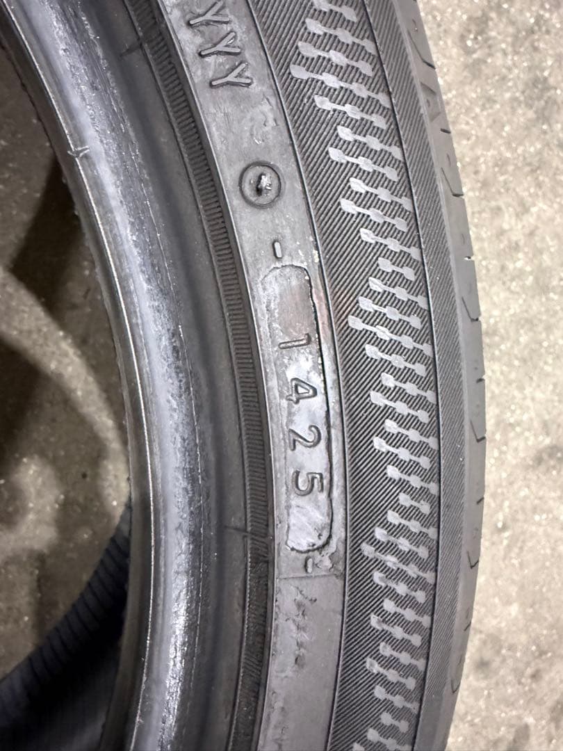 バリ山　ヨコハマ dB デシベル　225/45 R18 タイヤ 4本セット