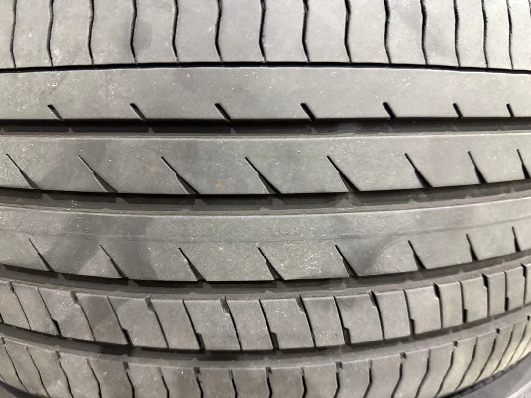 バリ山　ヨコハマ dB デシベル　225/45 R18 タイヤ 4本セット