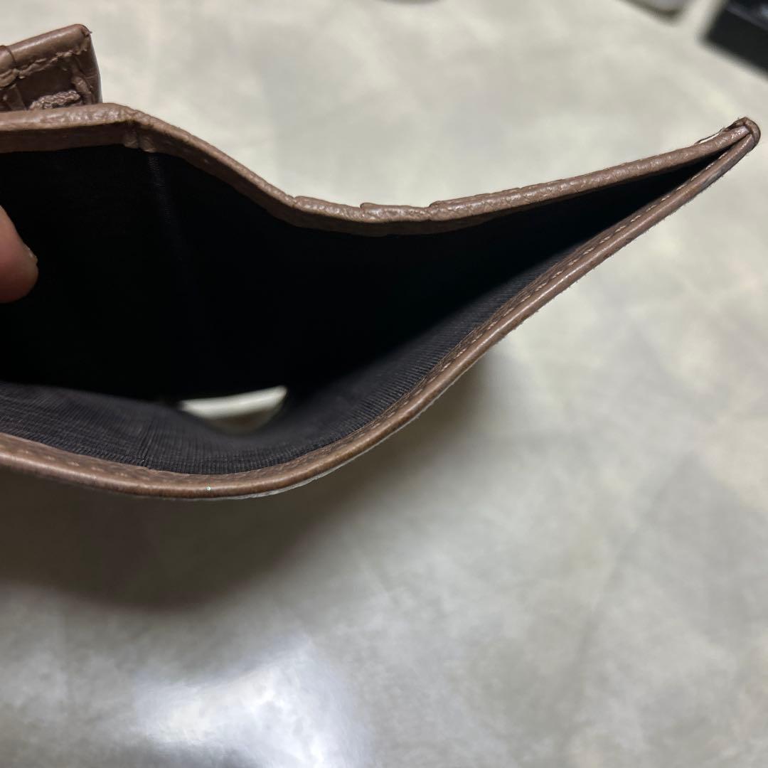 正規品　GUCCI 二つ折り財布