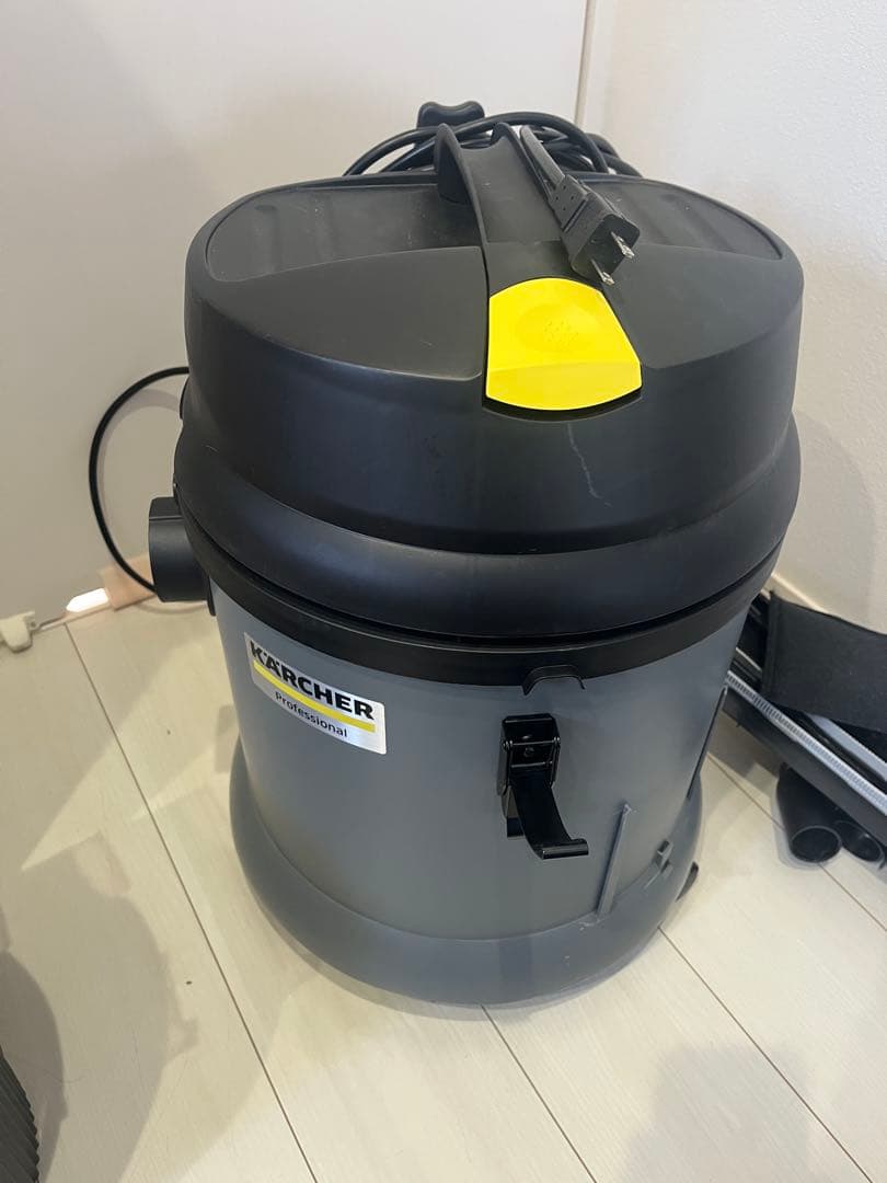 KARCHER ケルヒャ－ 乾湿両用掃除機 NT 27/1クリーナー 業務用