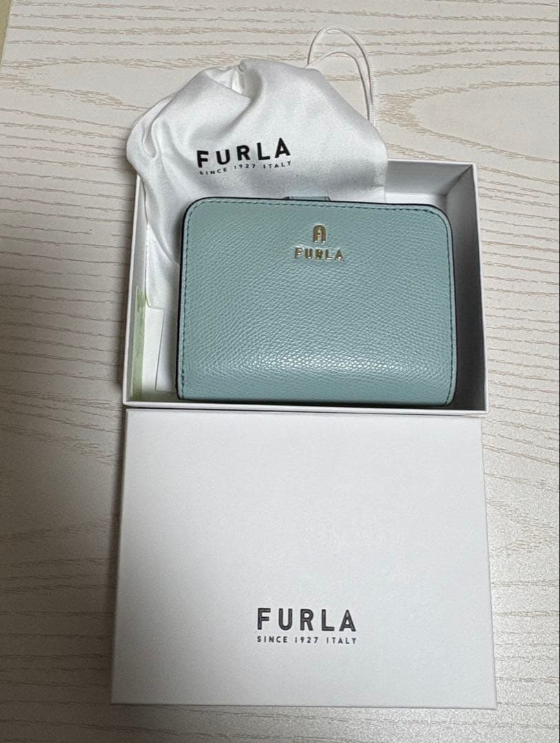 FURLA フルラ 水色 二つ折り財布 コンパクト財布Camelia BLUE