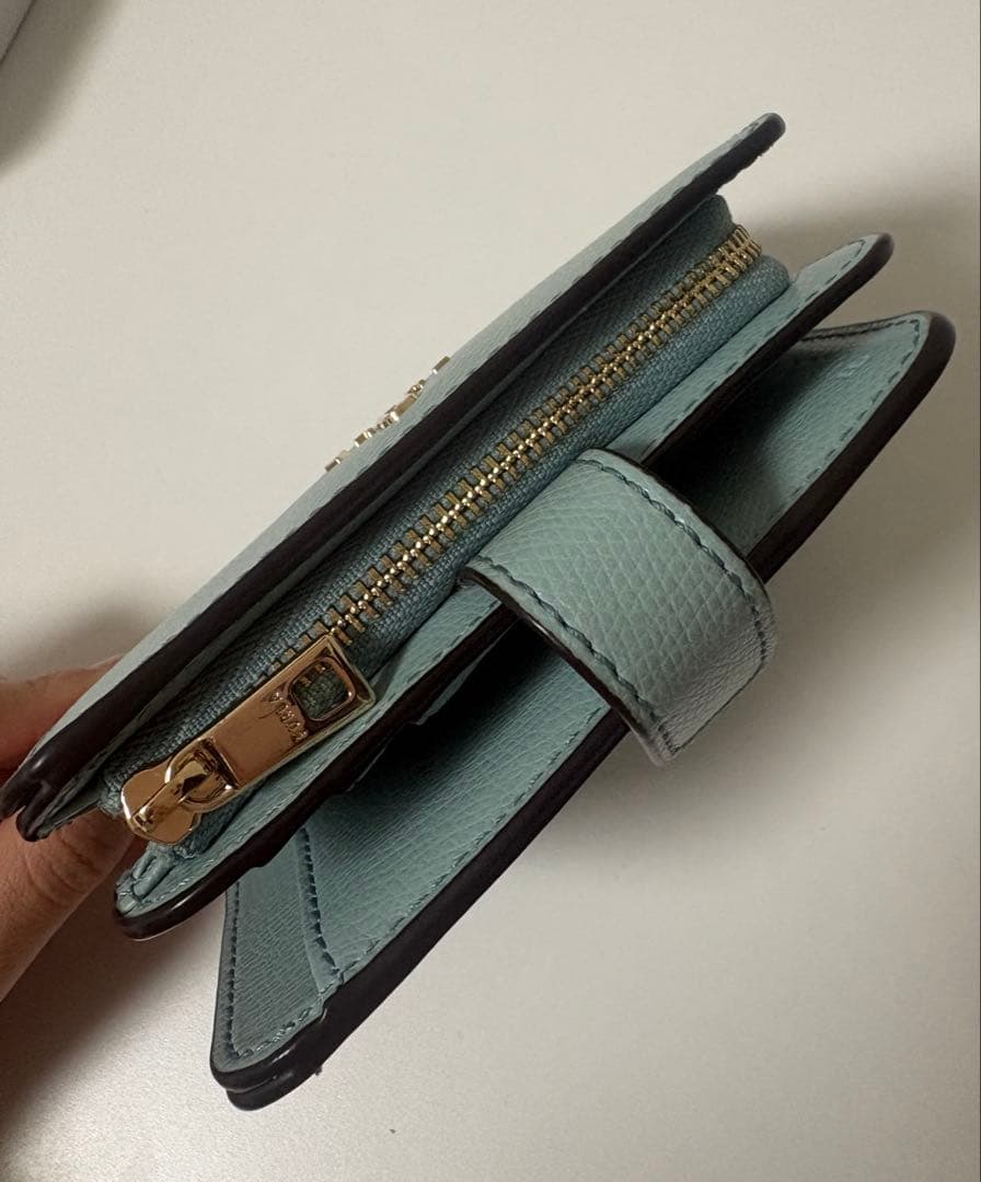 FURLA フルラ 水色 二つ折り財布 コンパクト財布Camelia BLUE