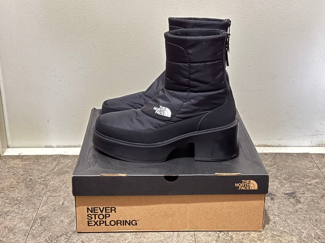 【美品】The North Face カルミア ヌプシ ブーツ NFW52474