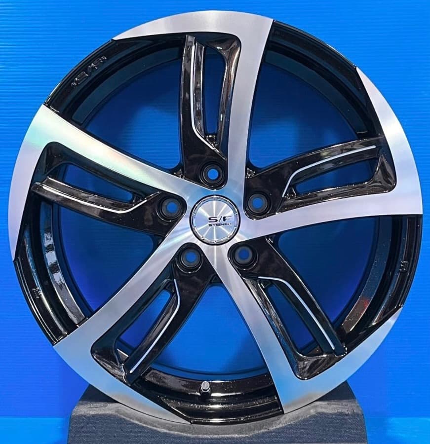 新品AMEシュタイナーSF-C★19インチ4本VOXYステップWヴェゼル他SUV