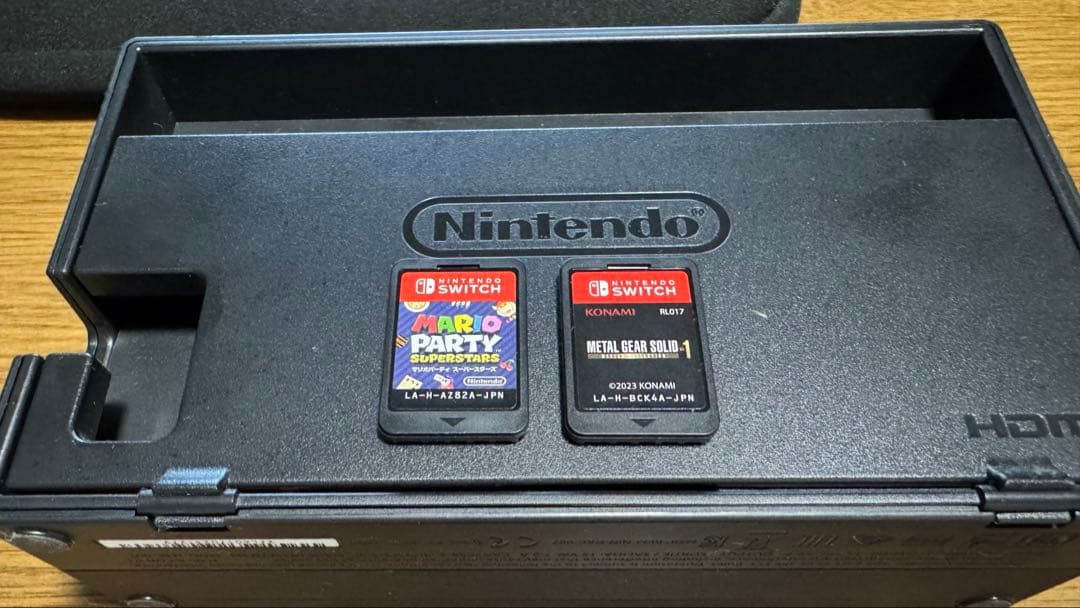 Nintendo Switch 本体+付属品+カセット２つ