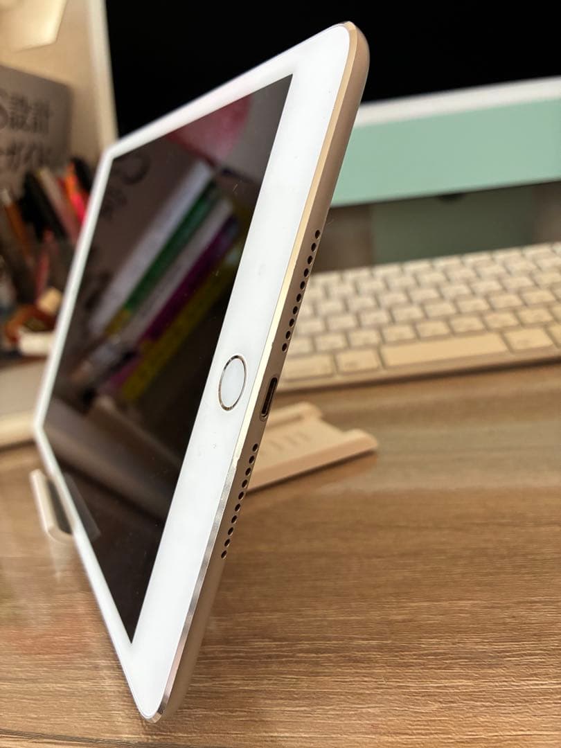 Apple iPad mini 4 Wi-Fi + セルラーモデル32GB