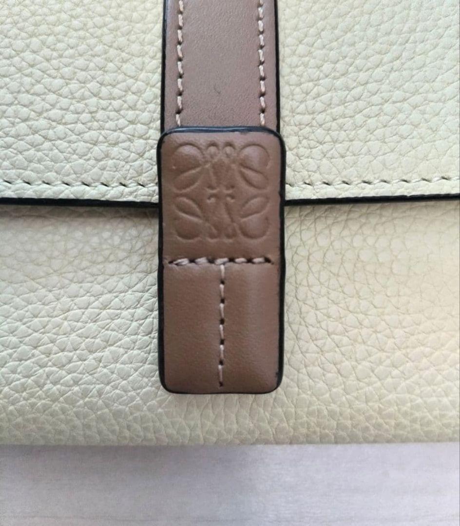 ロエベ LOEWE 三つ折り財布【美品】