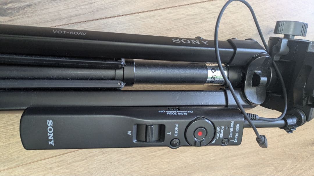 SONY ビデオカメラとリモコン付三脚のセット　ゴルフ等のフォームチェックにも