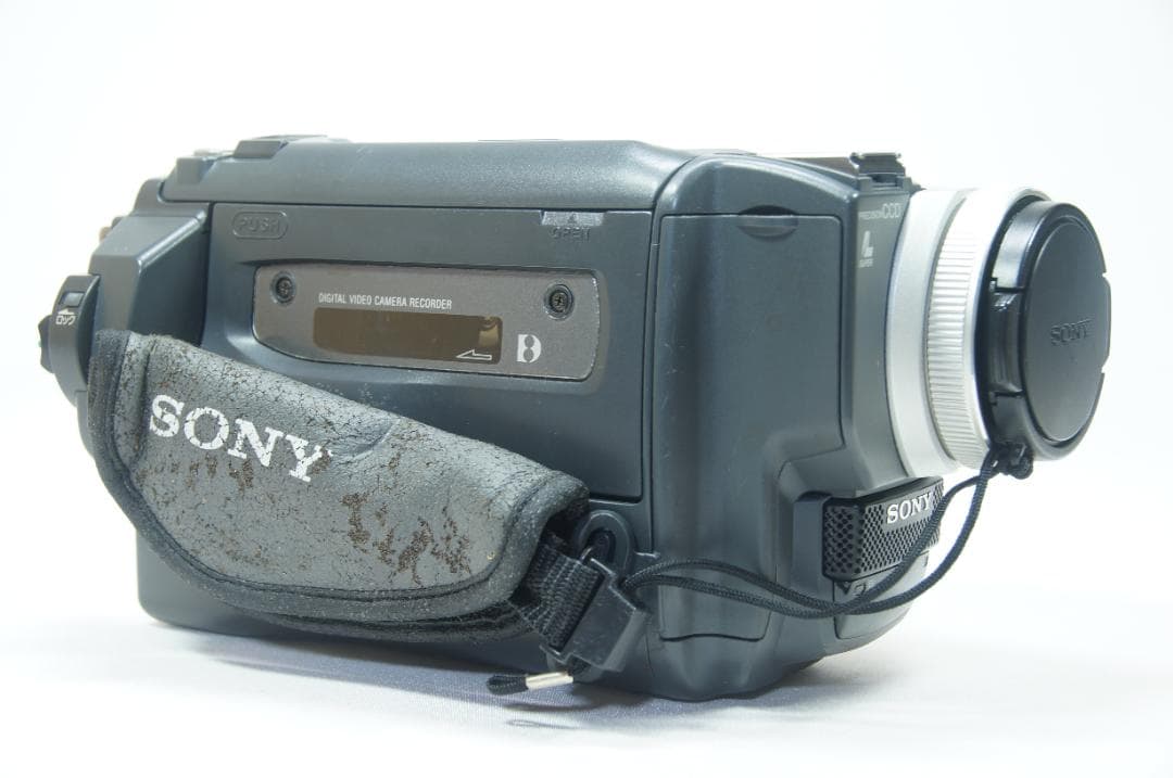 【動作品】 Sony Hi8 ビデオカメラ DCR-TRV225 バッグ付