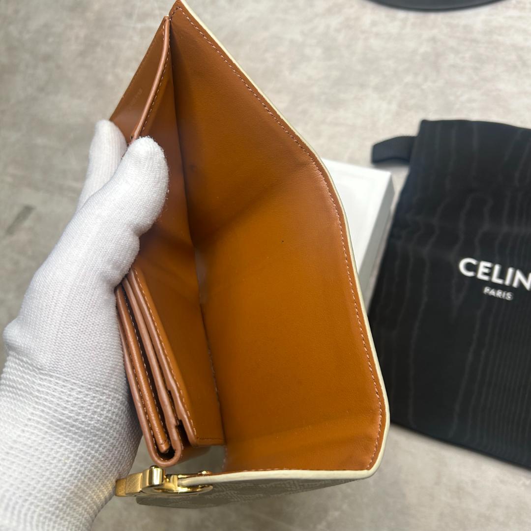 大人気✨セリーヌ トリオンフ スモールウォレット 三つ折り 財布 箱、保存袋付