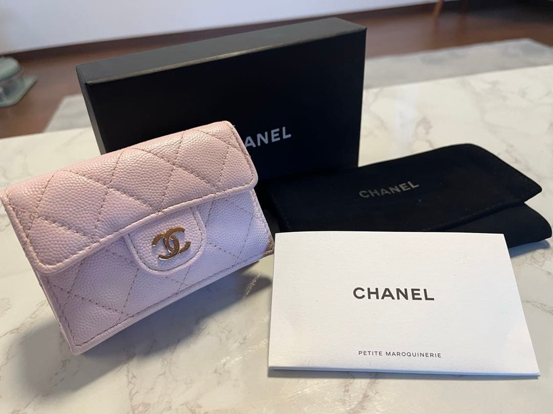 み*な様 CHANEL♥キャビアスキン三つ折り財布