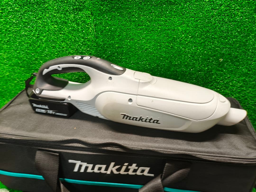 マキタ 充電式クリーナー 掃除機　CL182FD 18V