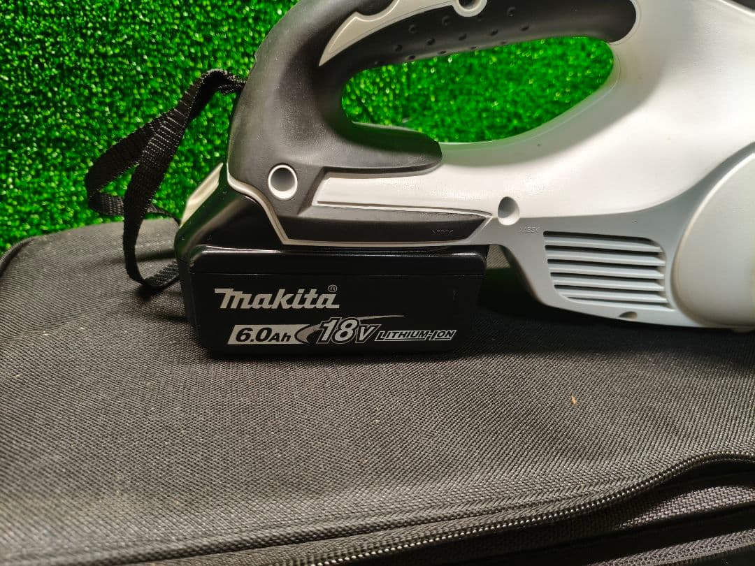 マキタ 充電式クリーナー 掃除機　CL182FD 18V