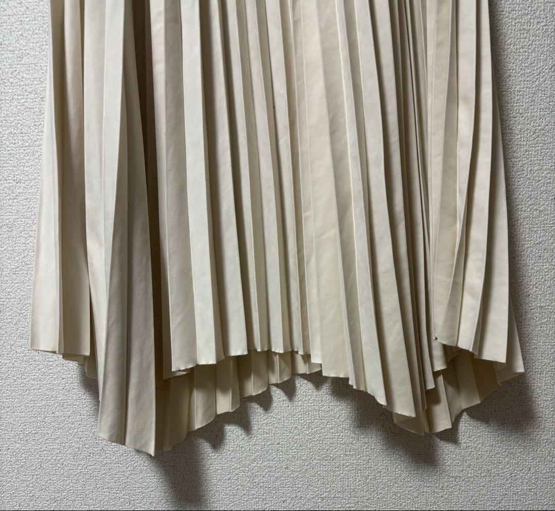 【新品】SACRA SYNTHETIC SUEDE PLEATS オフホワイト