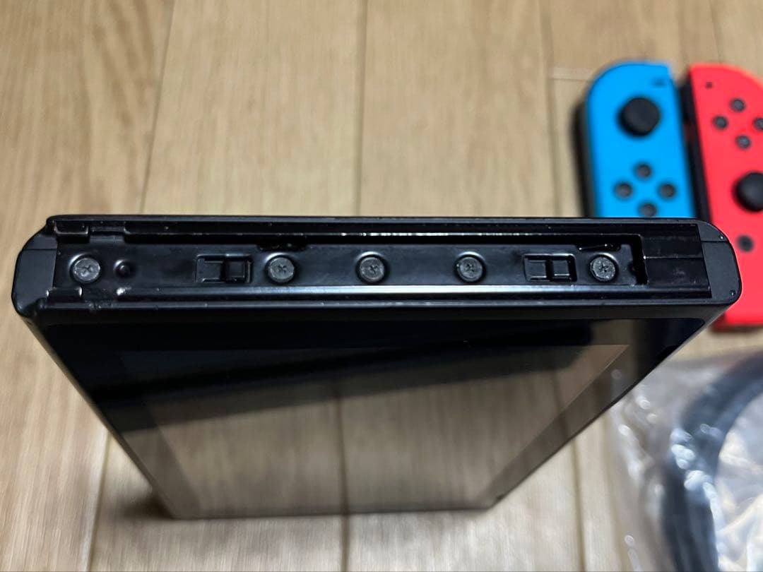 Nintendo Switch 本体 ネオンブルー/レッド