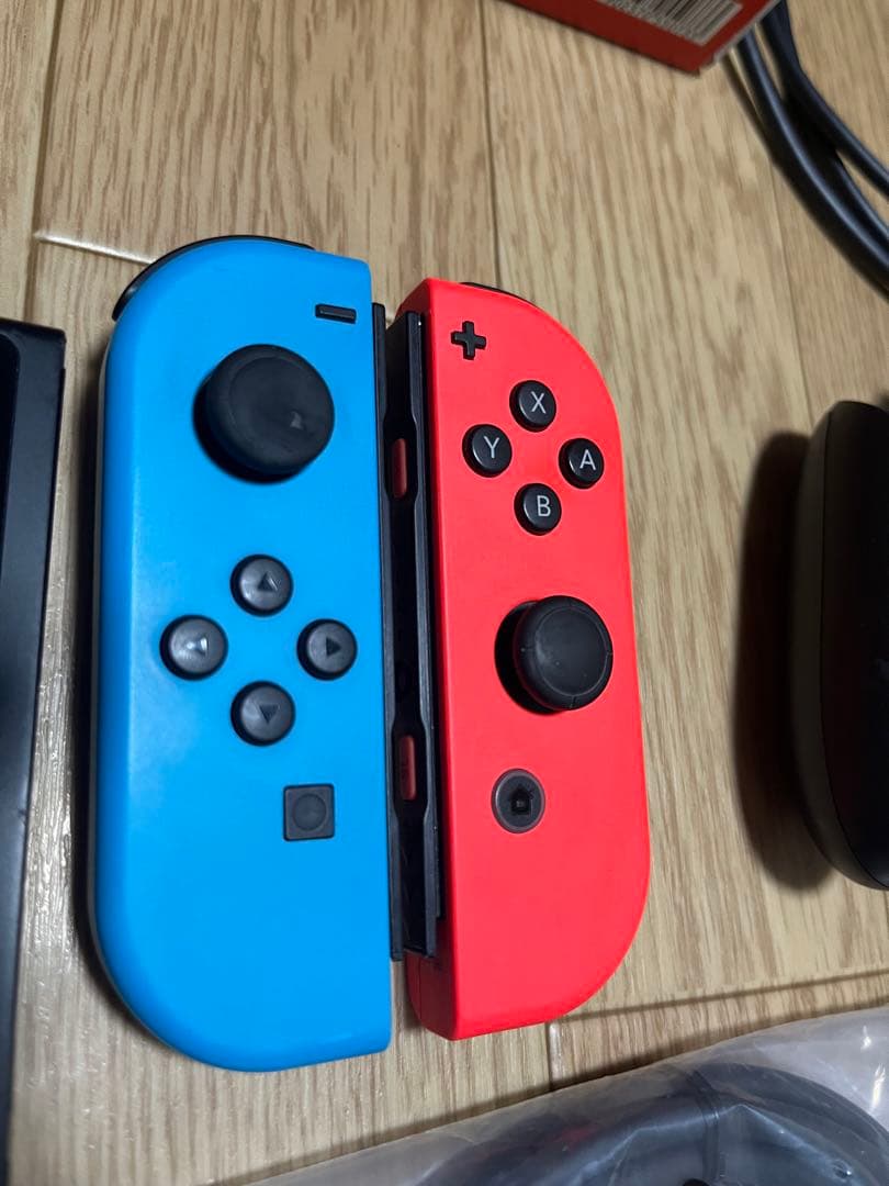 Nintendo Switch 本体 ネオンブルー/レッド