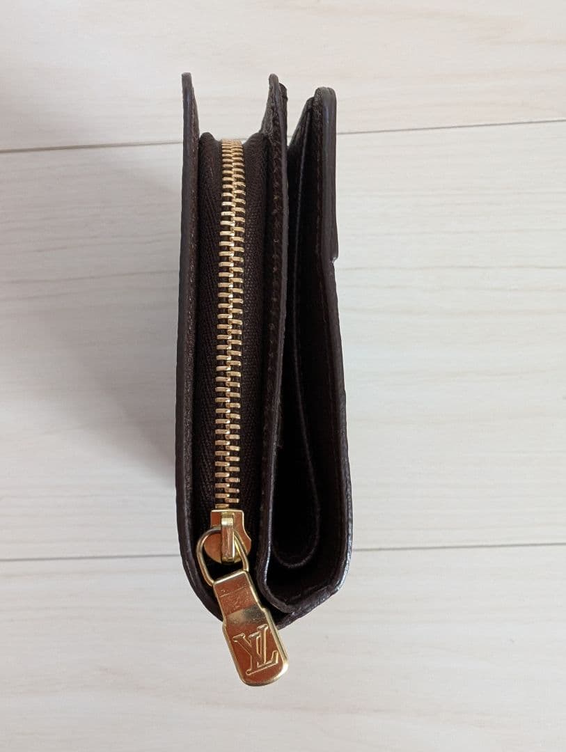 Louis Vuitton ダミエ・エベヌ 二つ折り財布