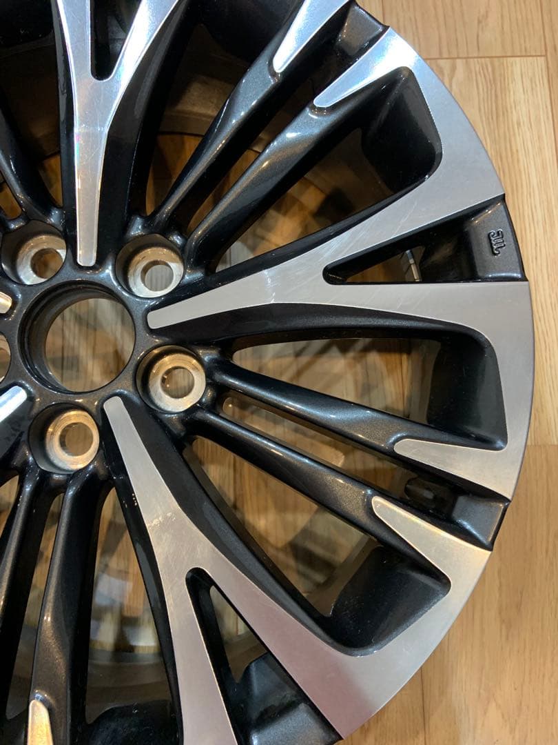 TOYOTA ヤリスクロス　純正　18インチホイール　1本　美品