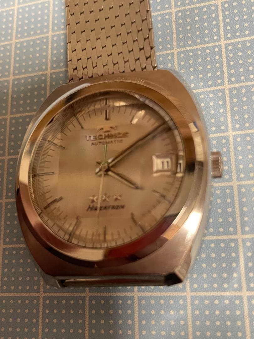 R*8様 レトロ　TECHNOS HIBEATRON automatic【m16