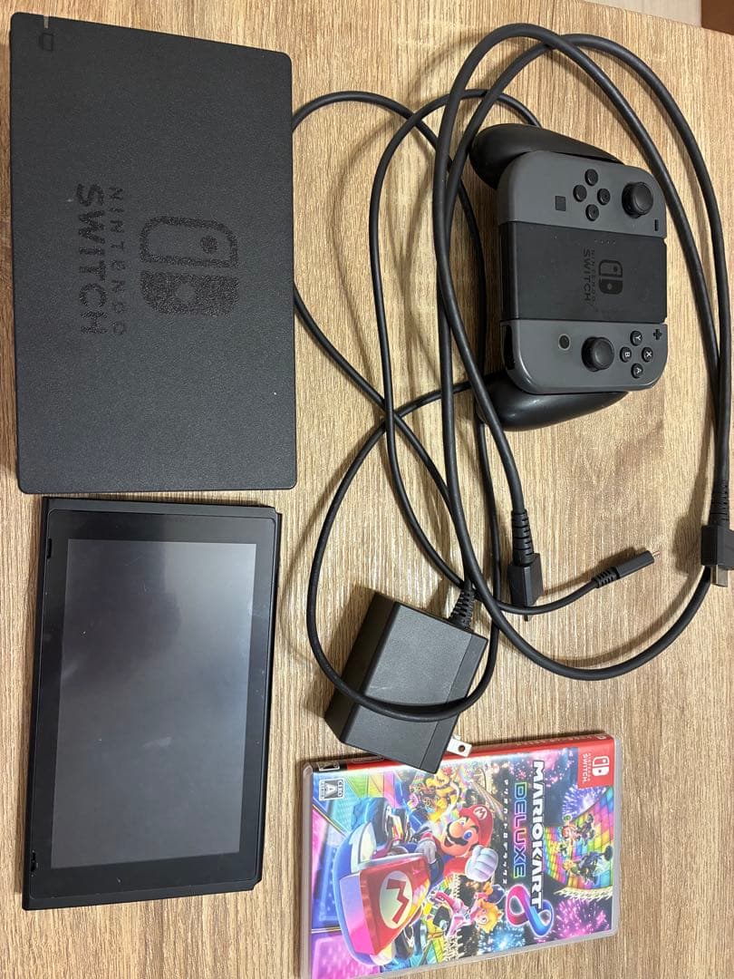Nintendo Switch 本体 + コントローラー + マリオカート8