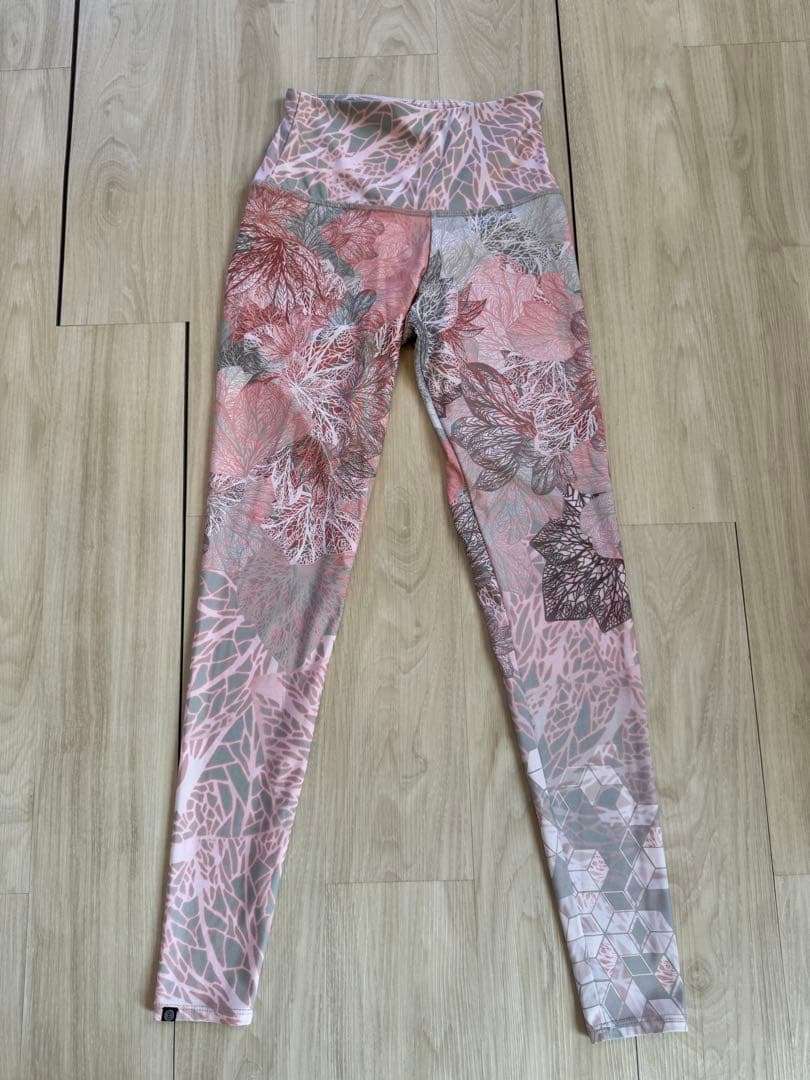 【未使用・タグ付き】ONZIE ヨガレギンス 曼荼羅 サイズS/M
