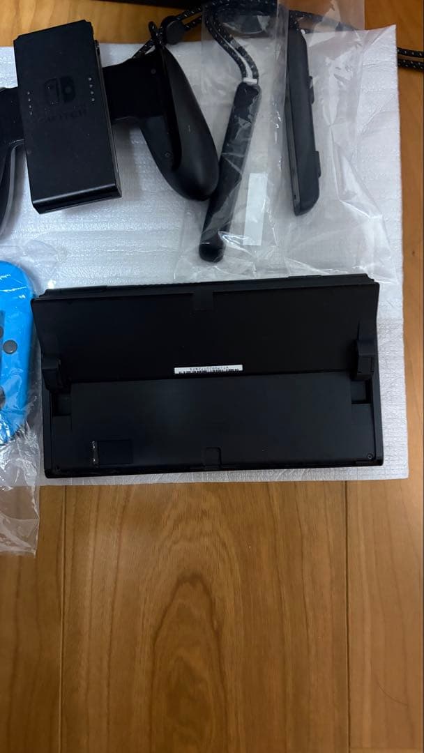 Nintendo Switch 本体 赤青ジョイコン付き