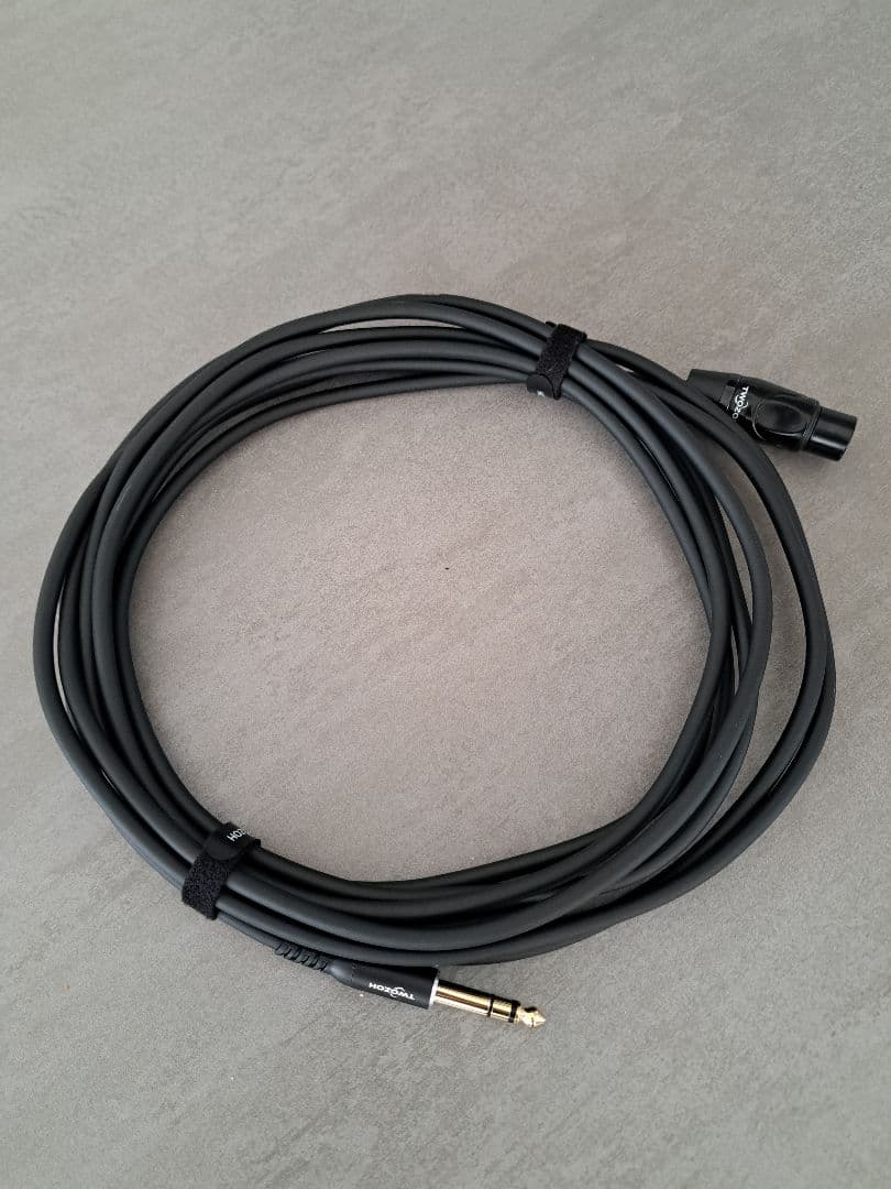 SHURE SM58ダイナミックマイクスイッチ付き　 本体・ケース・ケーブル付き