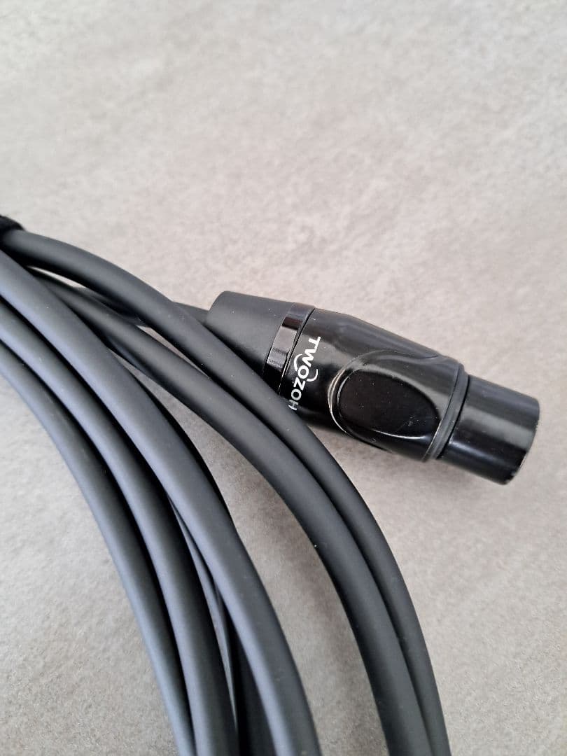 SHURE SM58ダイナミックマイクスイッチ付き　 本体・ケース・ケーブル付き