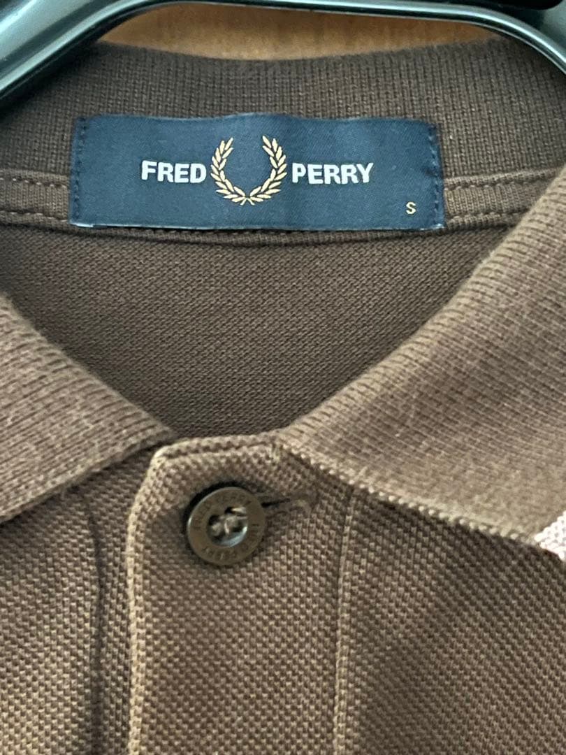Fred Perry ブラウン長袖ポロシャツ