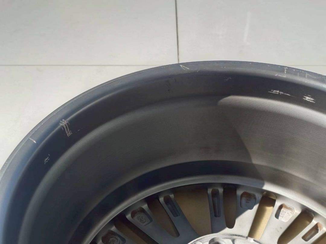 CROWN 220クラウン純正18インチ　アルミホイール　１本のみ