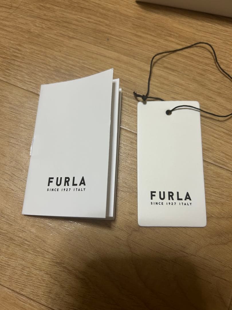 FURLA ホワイトレザー名刺入れ新品未使用