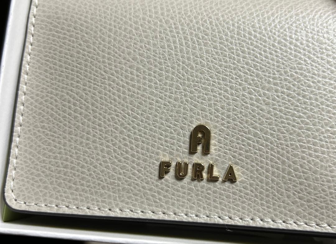 FURLA ホワイトレザー名刺入れ新品未使用