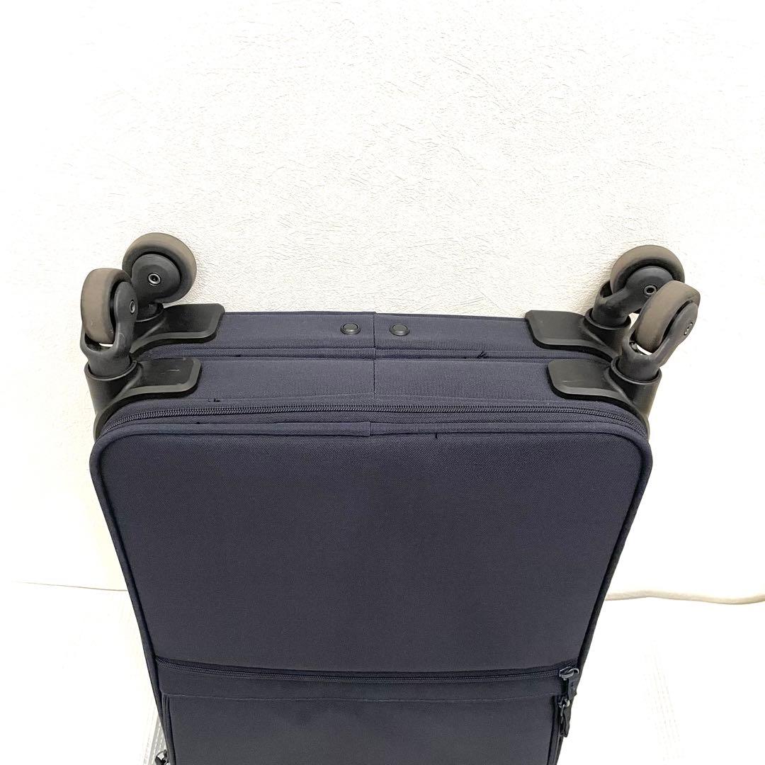 無印良品　半分の厚みで収納できるソフトキャリーバッグ S 機内持ち込み可能