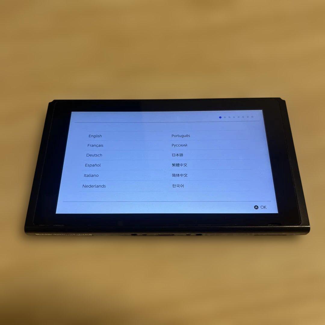 任天堂　Switch バッテリー強化版　HAD-001