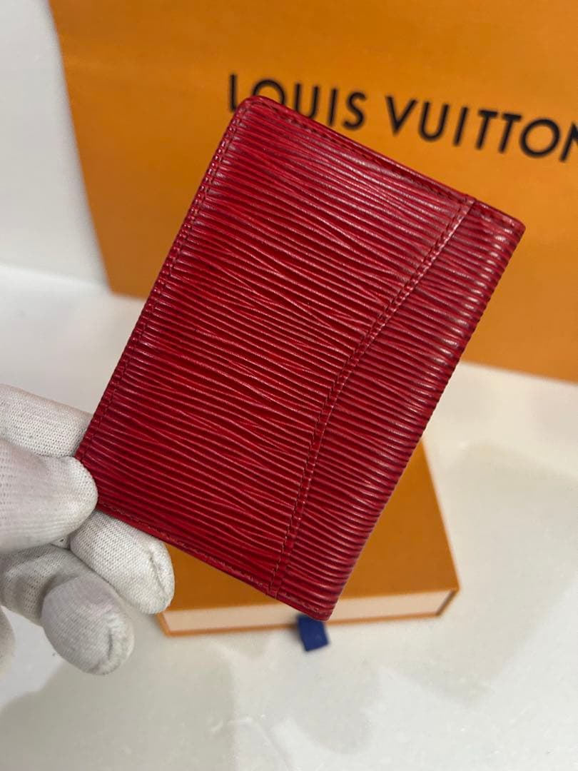 美品　Louis Vuitton エピレザー名刺入れ レッド