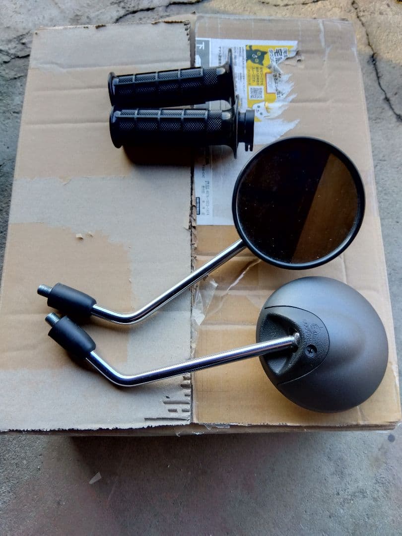 CT125、純正シート