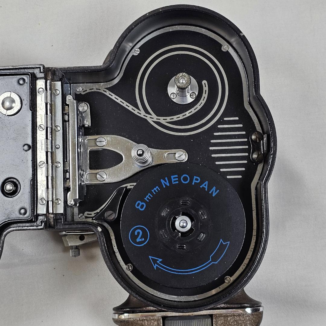 【ジャンク】ELMO CINE 8-AA ゼンマイ式 8mm シネカメラ レトロ