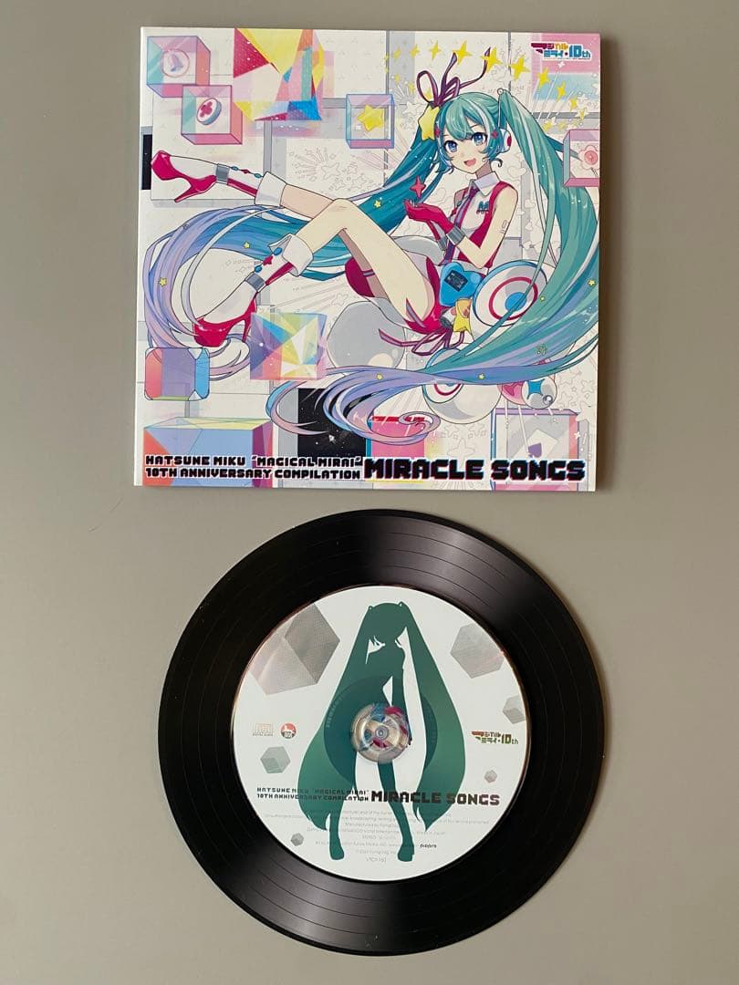 マジカルミライ10th Blu-ray タペストリー、カレンダー付き