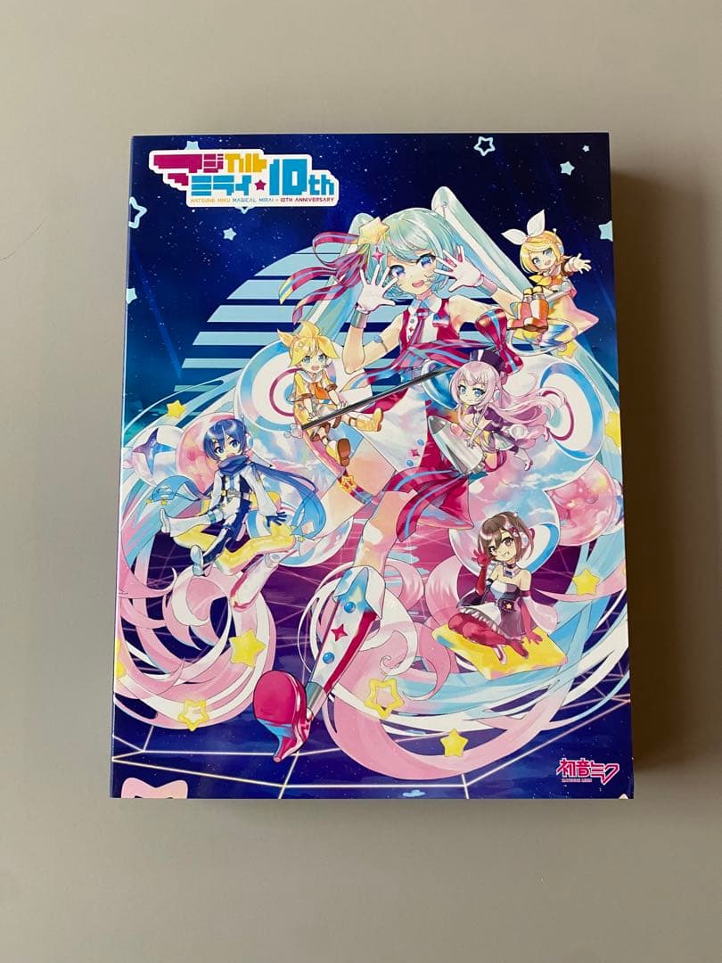 マジカルミライ10th Blu-ray タペストリー、カレンダー付き