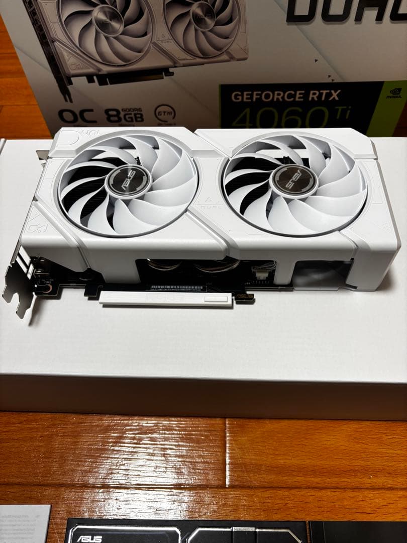 グラフィックボード・グラボ・ビデオカード ASUS GeForce RTX 4060 Ti OC Edition